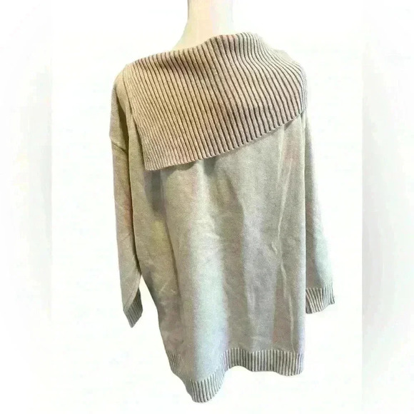BLOOMCHIC Women’s Size 12 Sweater with Fold Over Ribbed Collar in Tan NWT - Picture 6 of 12